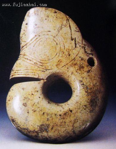 图1 真品红山文化玉猪龙