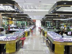冷清的市场。