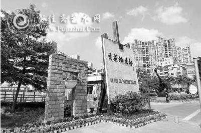 “艺术与市场在这里对接,才华与财富在这里转换”是大芬油画村的产业理念。