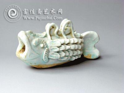 青白瓷鱼形制品
